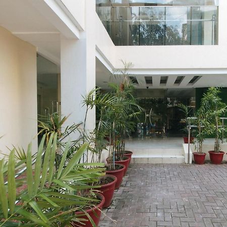 Urbanview At San Antonio'S Place Sampaloc Manila Esterno foto